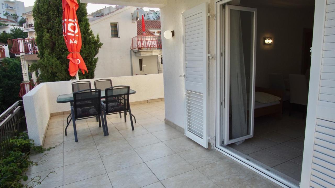Apartments Victoria Трогир Экстерьер фото