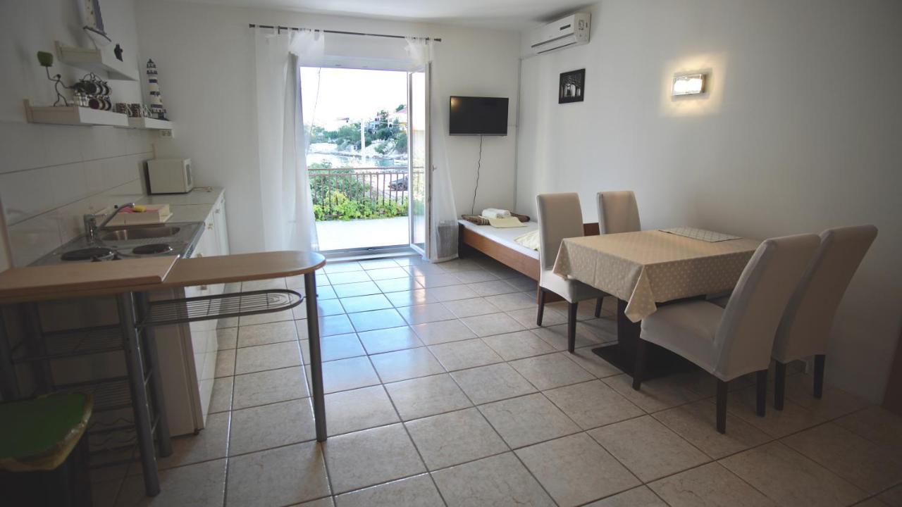 Apartments Victoria Трогир Экстерьер фото