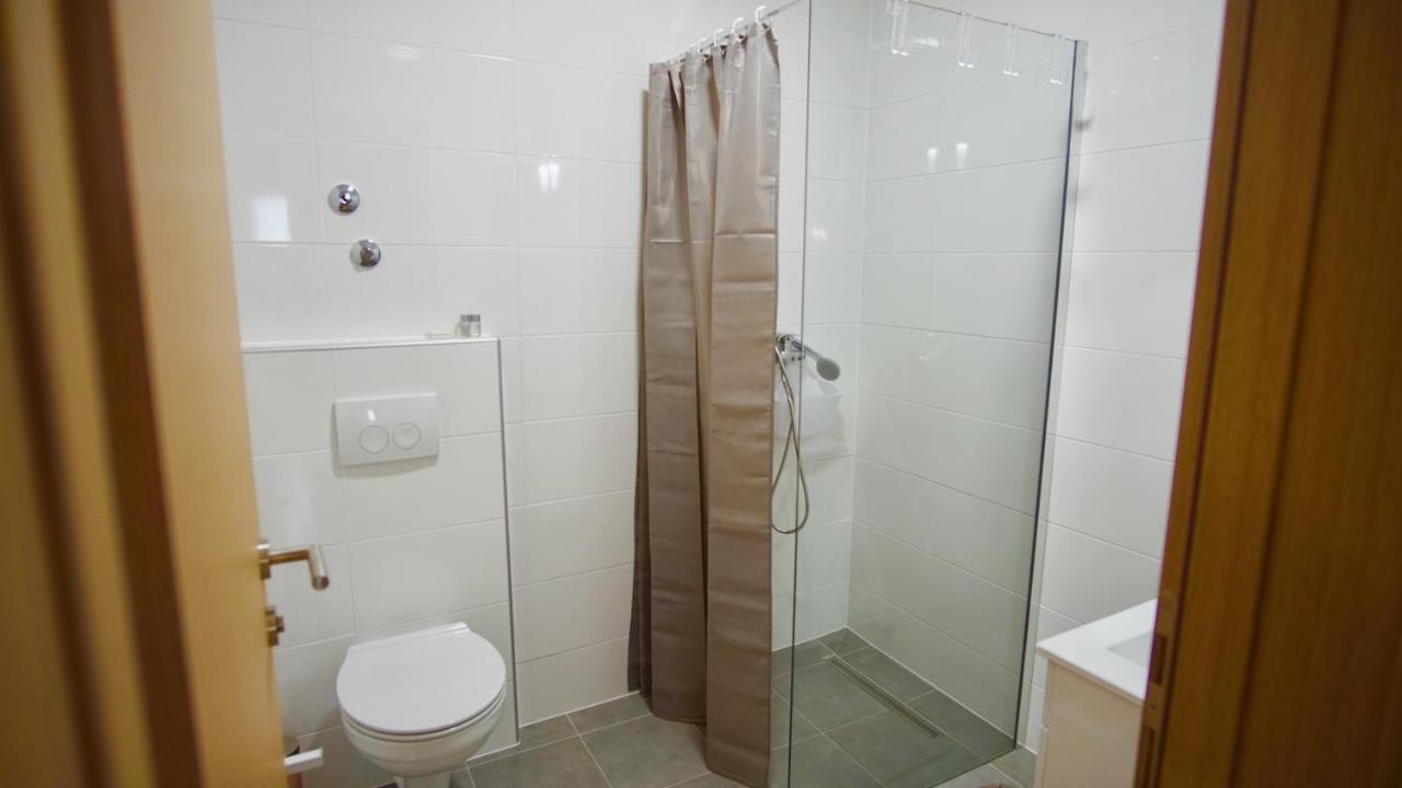 Apartments Victoria Трогир Экстерьер фото