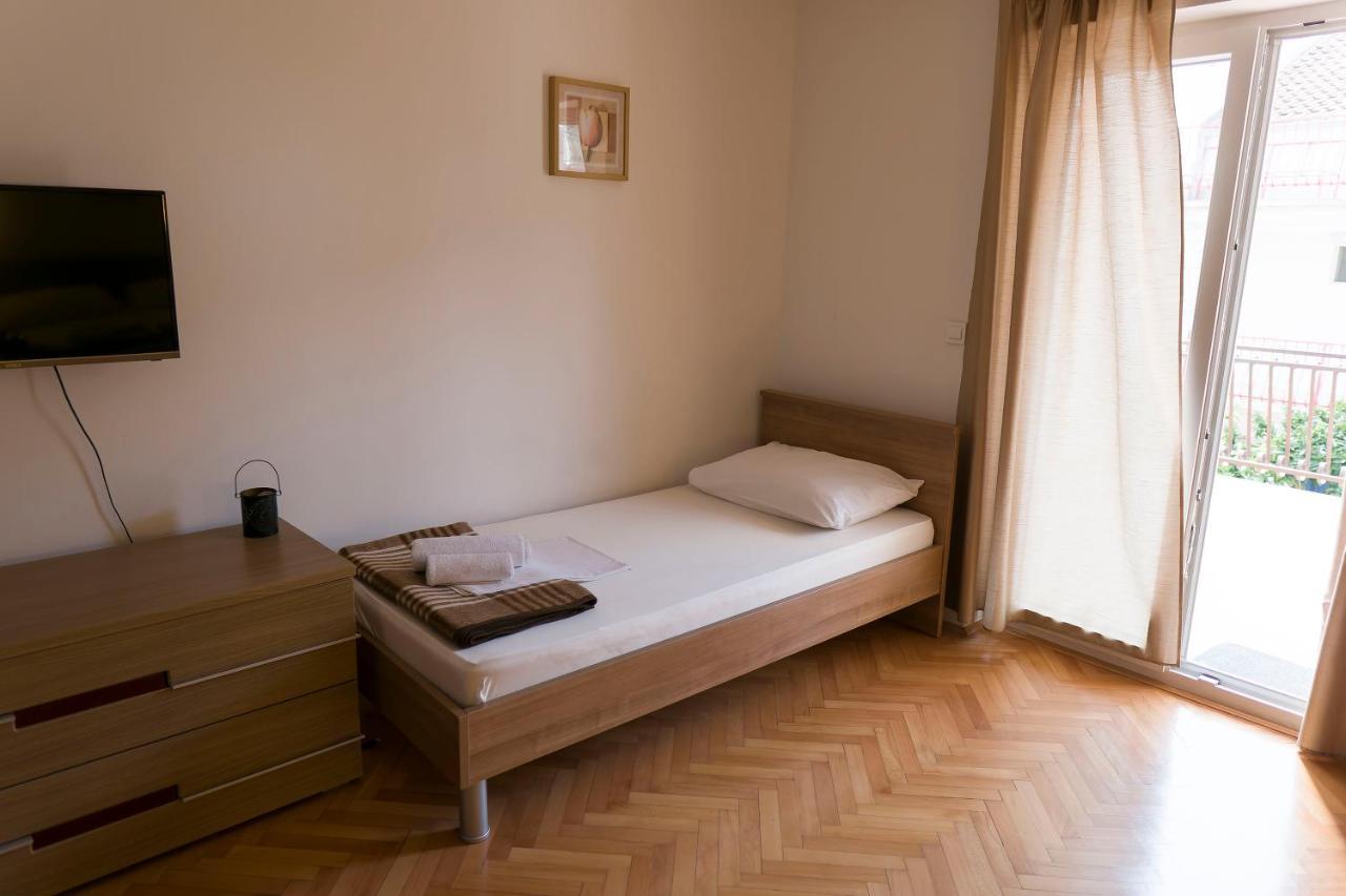 Apartments Victoria Трогир Экстерьер фото