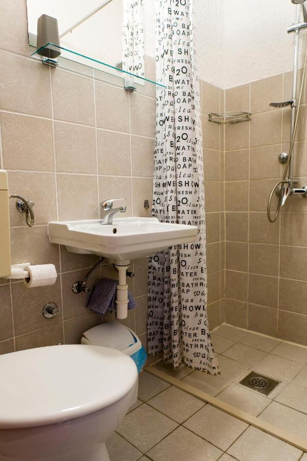Apartments Victoria Трогир Экстерьер фото