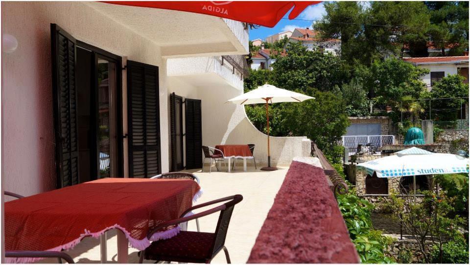 Apartments Victoria Трогир Экстерьер фото