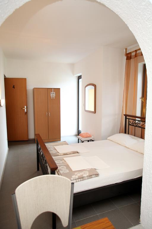 Apartments Victoria Трогир Экстерьер фото